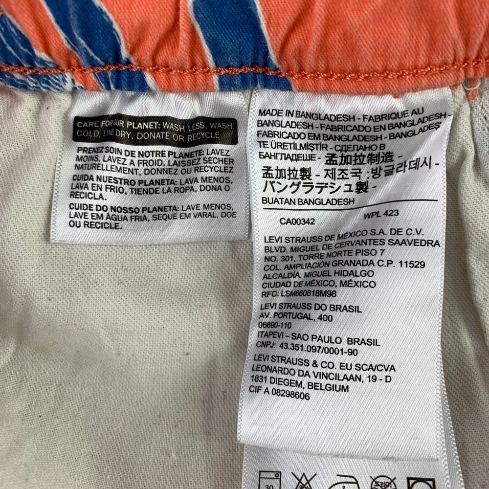 Levi's Floral Belted Shorts Mens XL Orange Blue Casual Outdoor Vacation Hiking